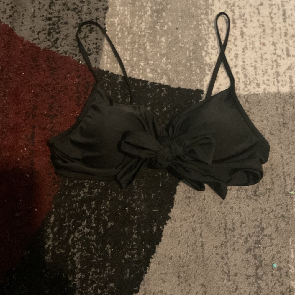 Women’s black bikini top size large